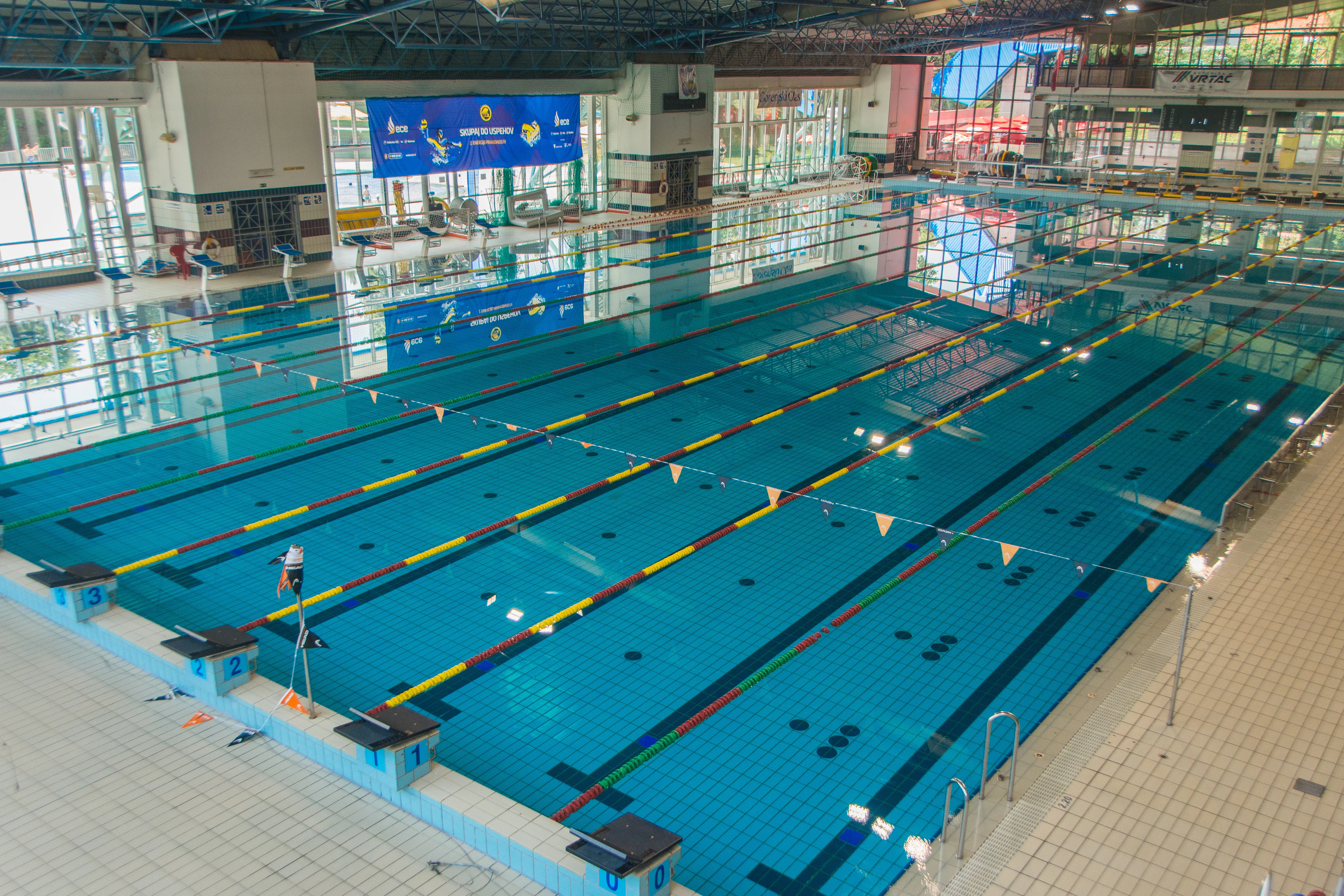 Začetek nove plavalne sezone na Pokritem olimpijskem bazenu Kranj 