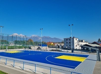 PRENOVLJENO KOŠARKARSKO IGRIŠČE V ŠPORTNEM CENTRU KRANJ