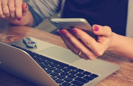 Osebna izkaznica in kontakt