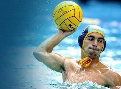 moski v bazeni z zogo